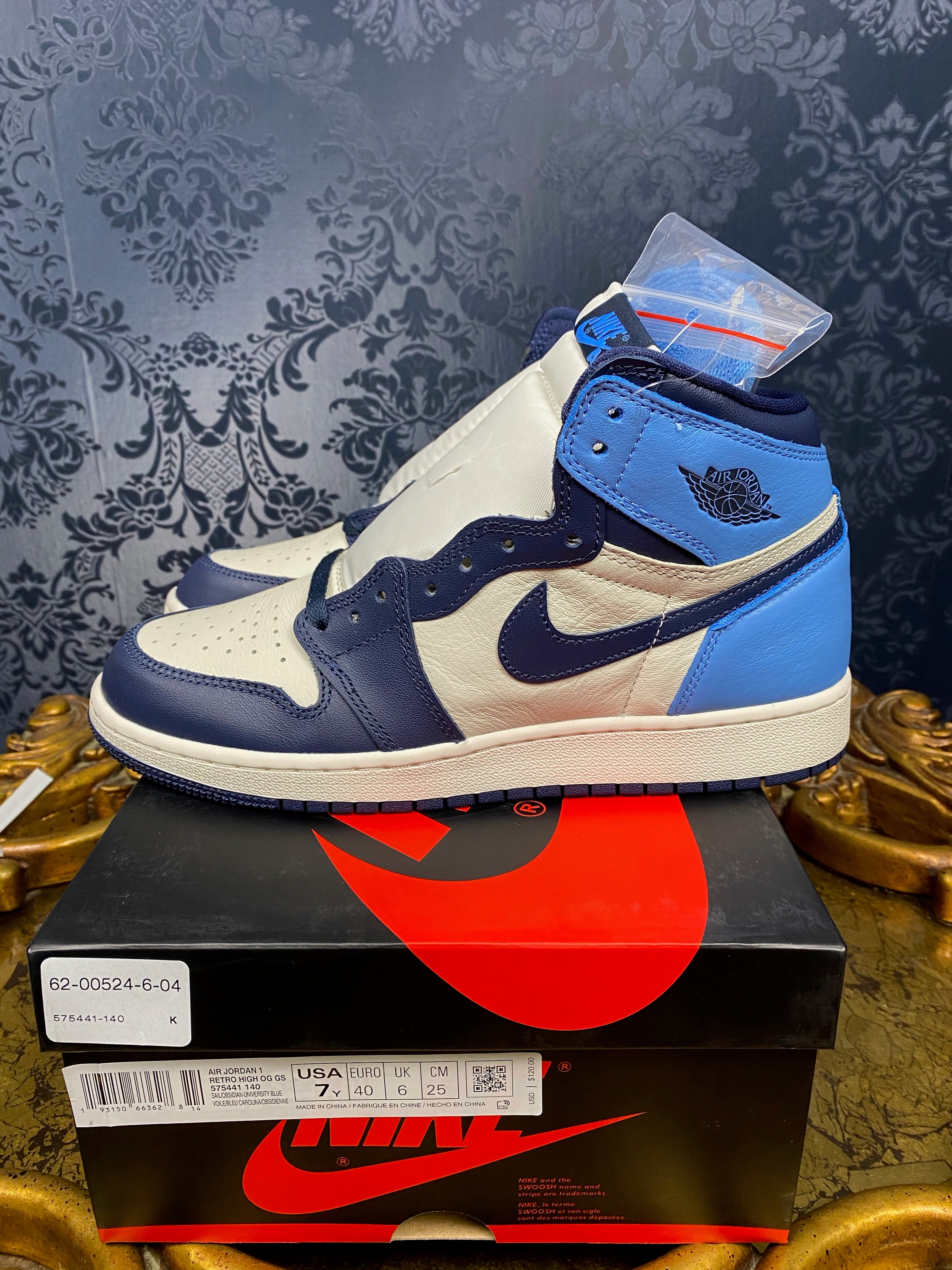 Authentic Nike Air Jordan 1 "Obsidian" Sz 7 Brand New